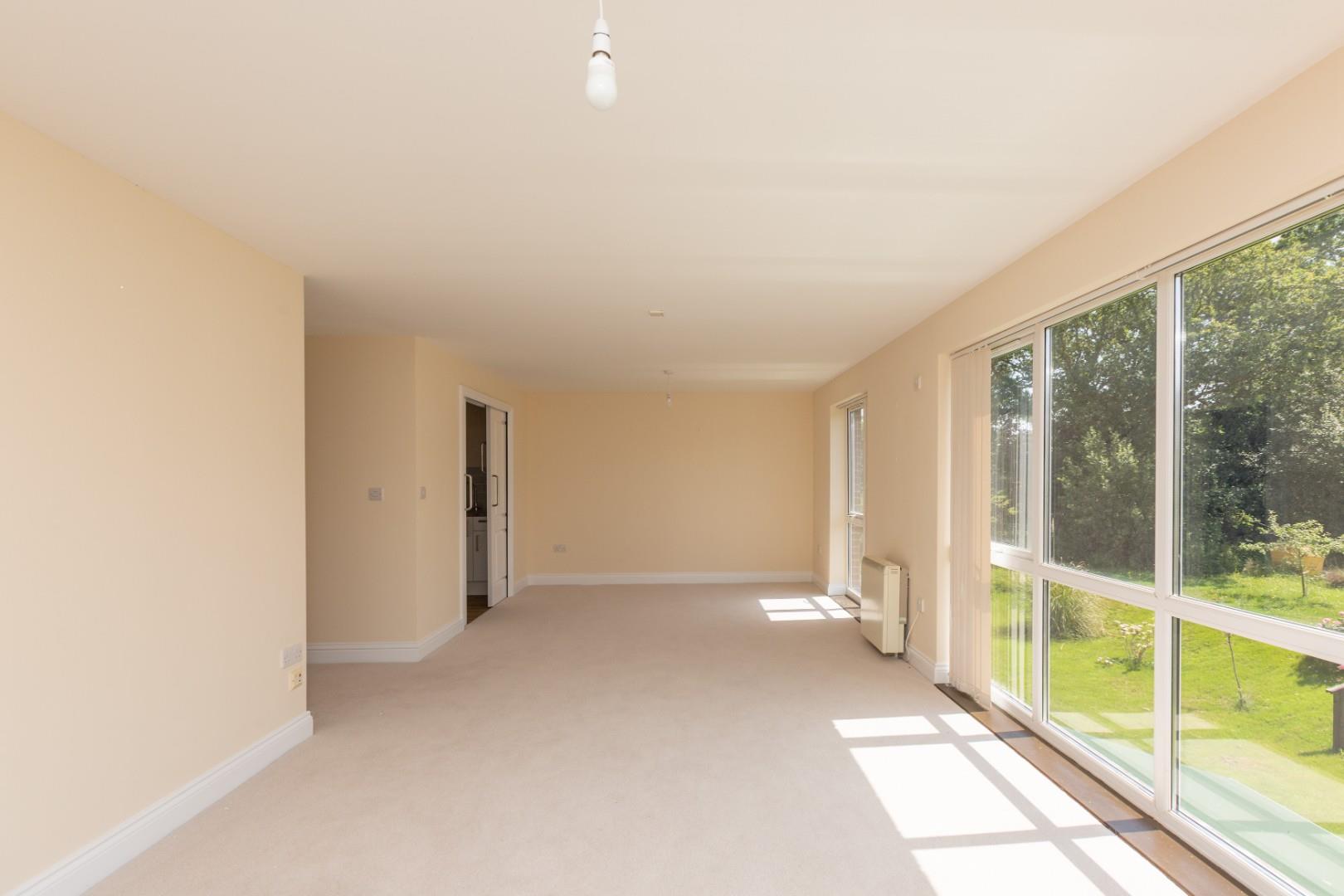 Willow court, Clyne Common, Swansea, SA3 3JB